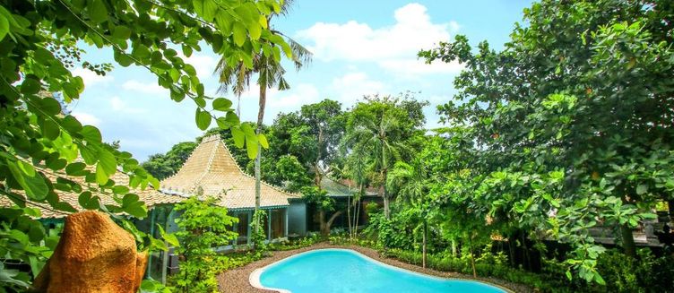 Фото отеля Kupu Kupu Jimbaran Beach Hotel & Spa by L’Occitane
