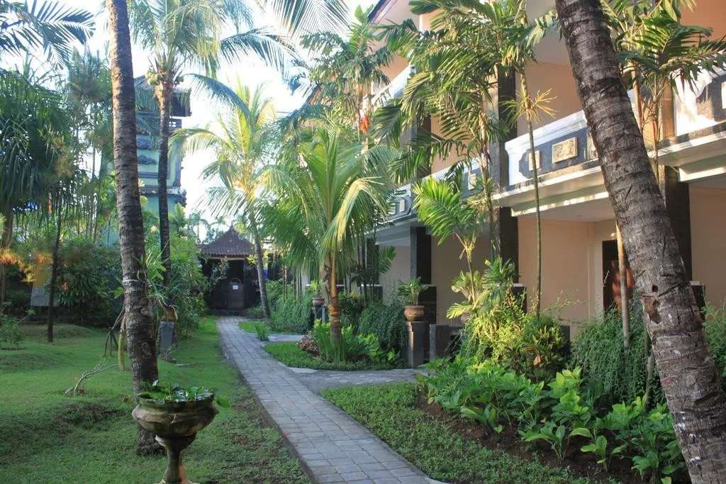 Bakung Beach Resort фото 10