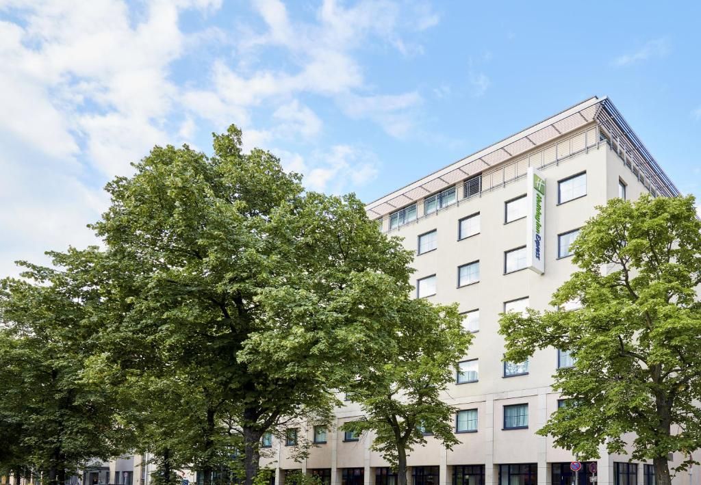 Holiday Inn Express Berlin City Centre, an IHG Hotel фото 23