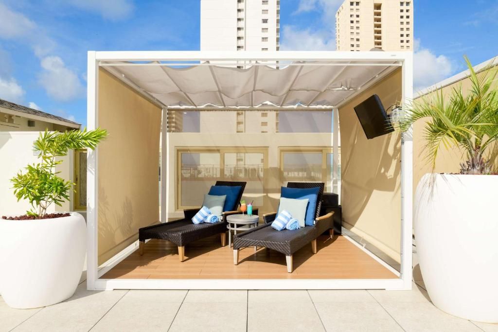 Hilton Waikiki Beach Hotel фото 50