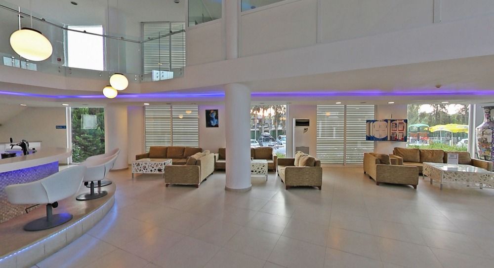 Bendis Beach Hotel фото 21
