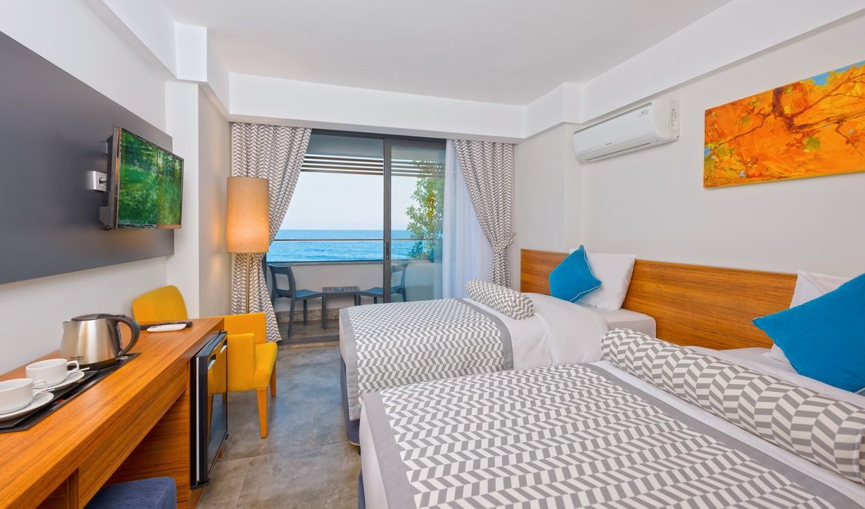Floria Beach Hotel фото 2