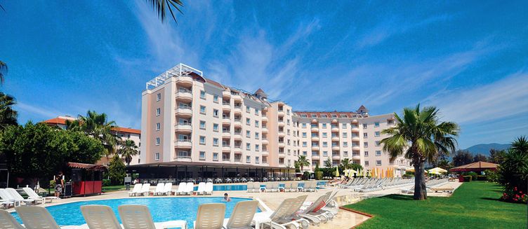 Фото отеля Royal Garden Suit Hotel