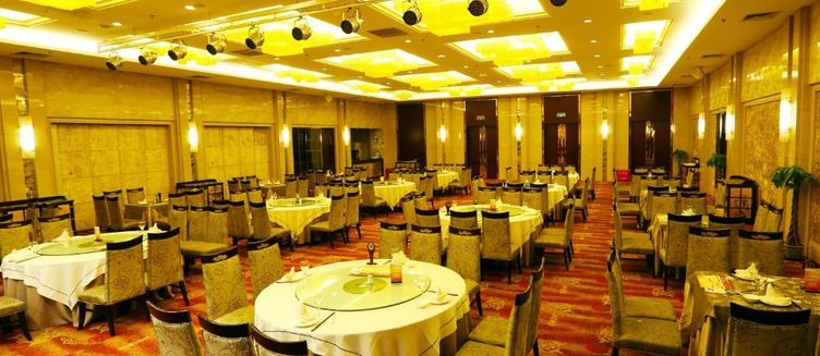 Фото отеля Beijing Yulong International Hotel