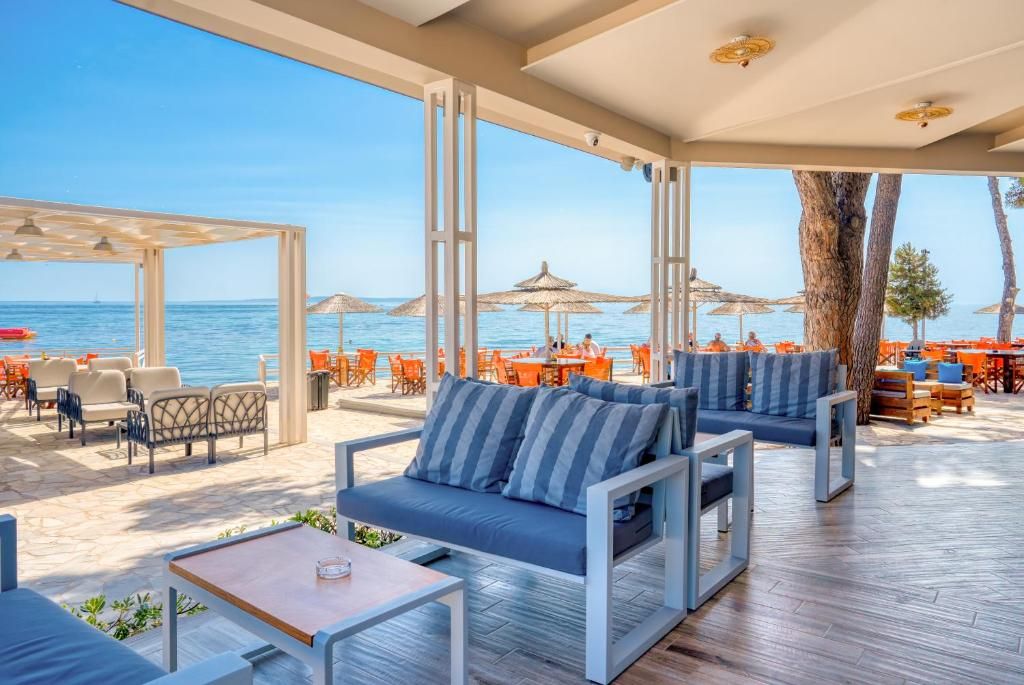 Castello Beach Hotel фото 22
