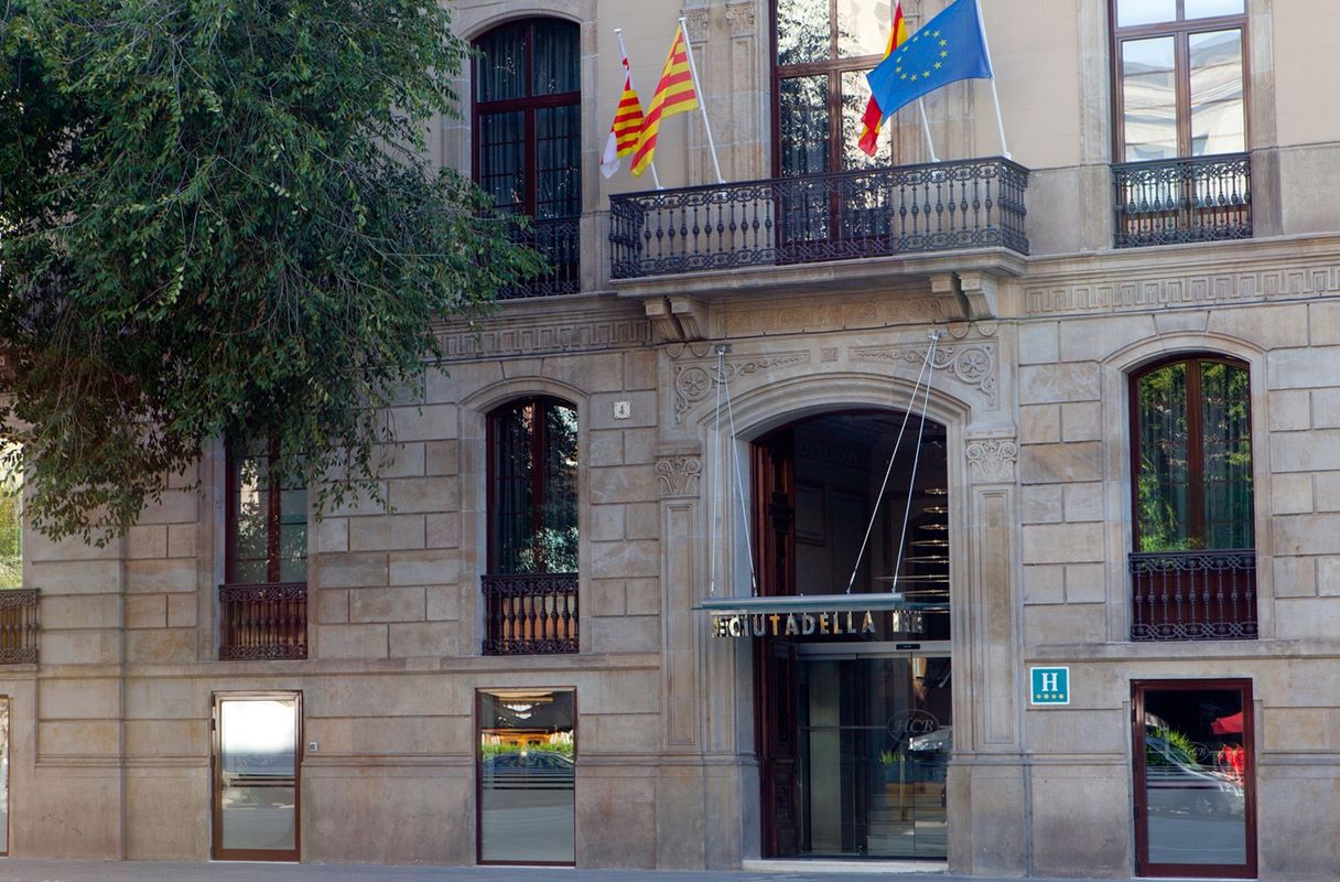 Hotel Ciutadella фото 48