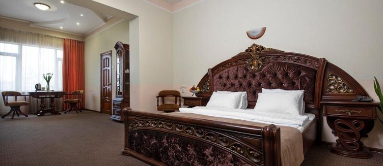 Фото отеля Bridge Hotel