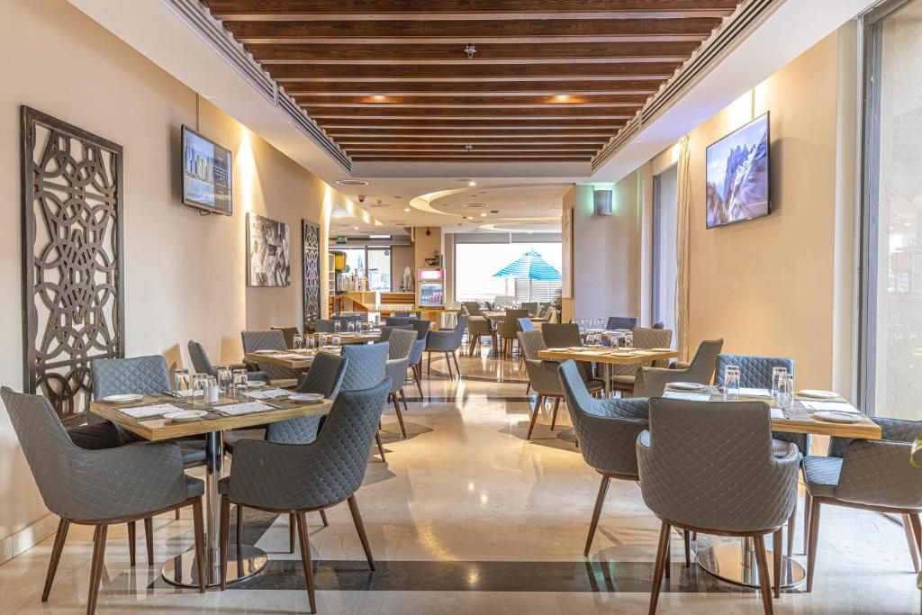Roda Amwaj Suites фото 10