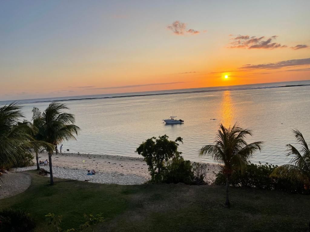 Cap Ouest Beachfront Luxury Penthouse фото 21