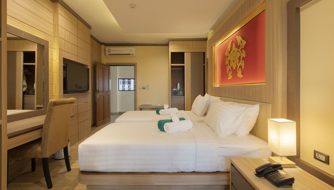Quality Resort and Spa Patong Beach фото 2