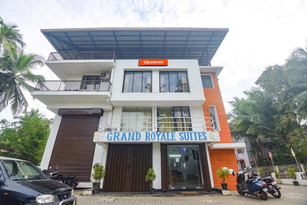 FabExpress Holiday Suites фото 24