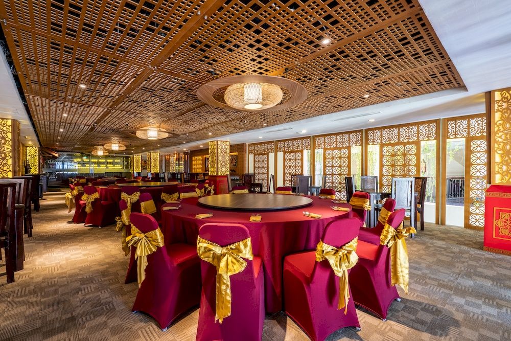 Vouk Hotel & Suites фото 51