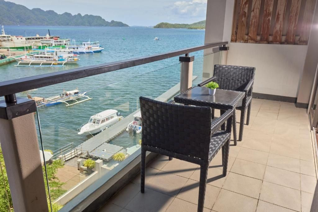 Two Seasons Coron Bayside Hotel фото 16