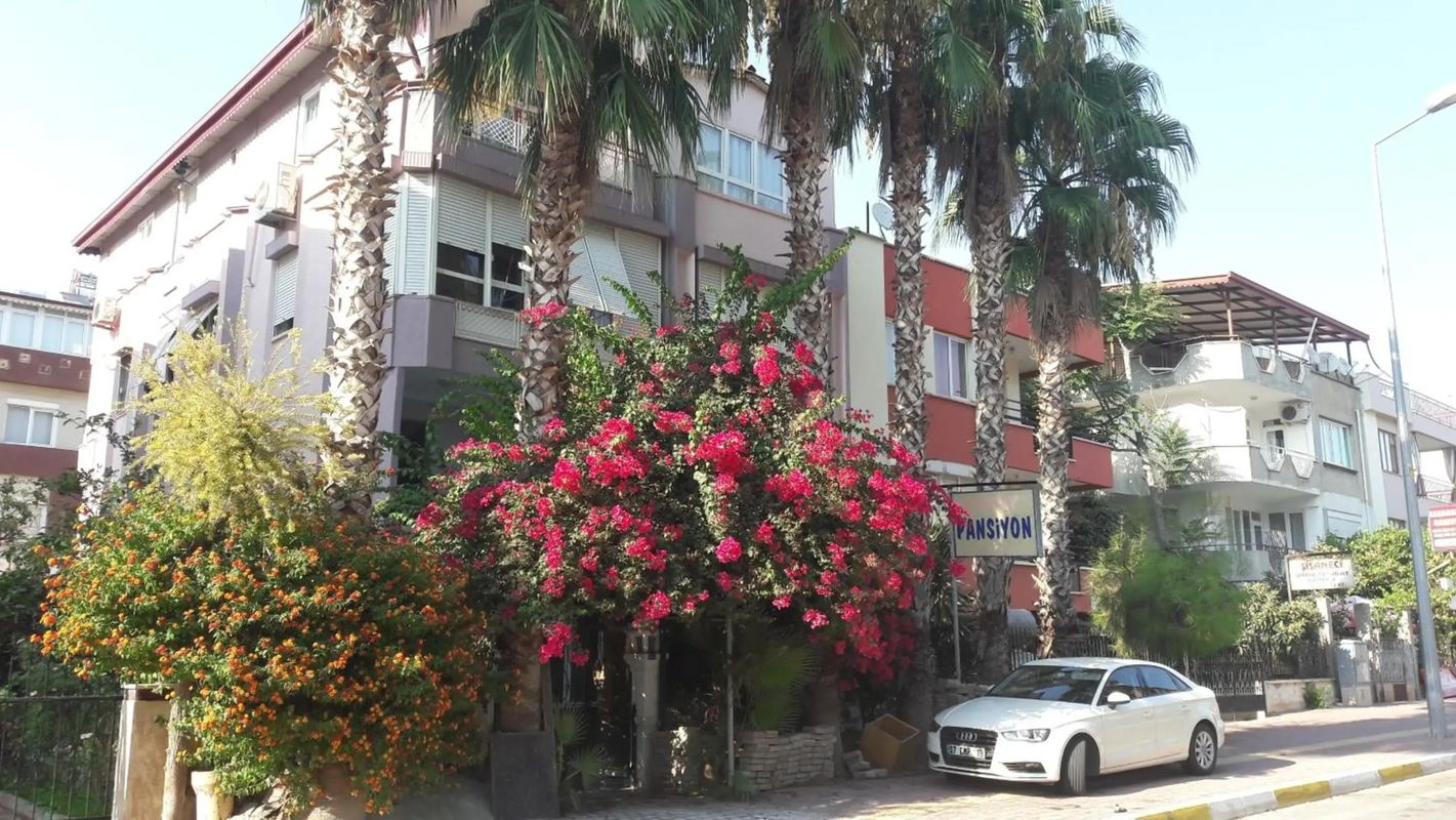 Gunay Pansiyon Antalya фото 1