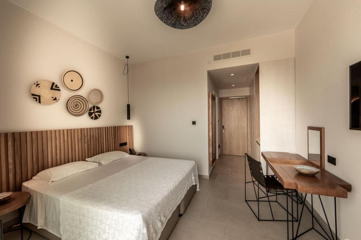 Anemi Hotel and Suites фото 2