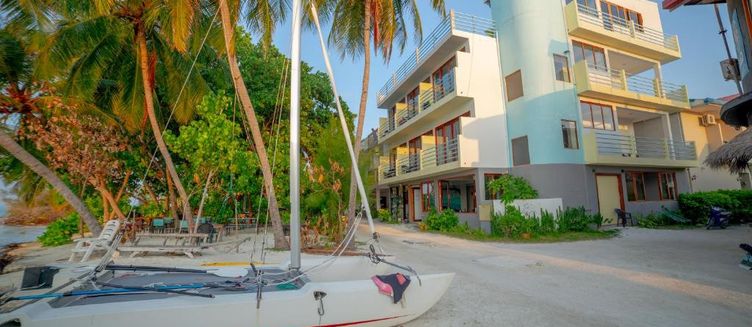 Фото отеля Beach House Dhiffushi