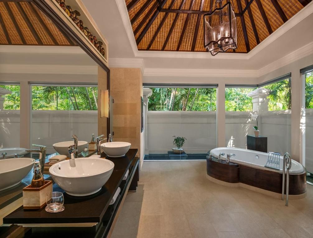 The Laguna, a Luxury Collection Resort & Spa фото 91