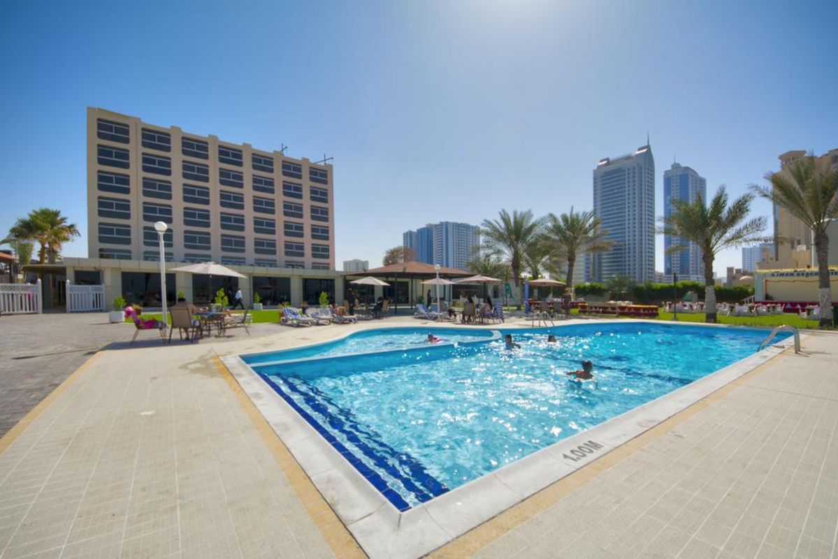 Ajman Beach Hotel фото 0