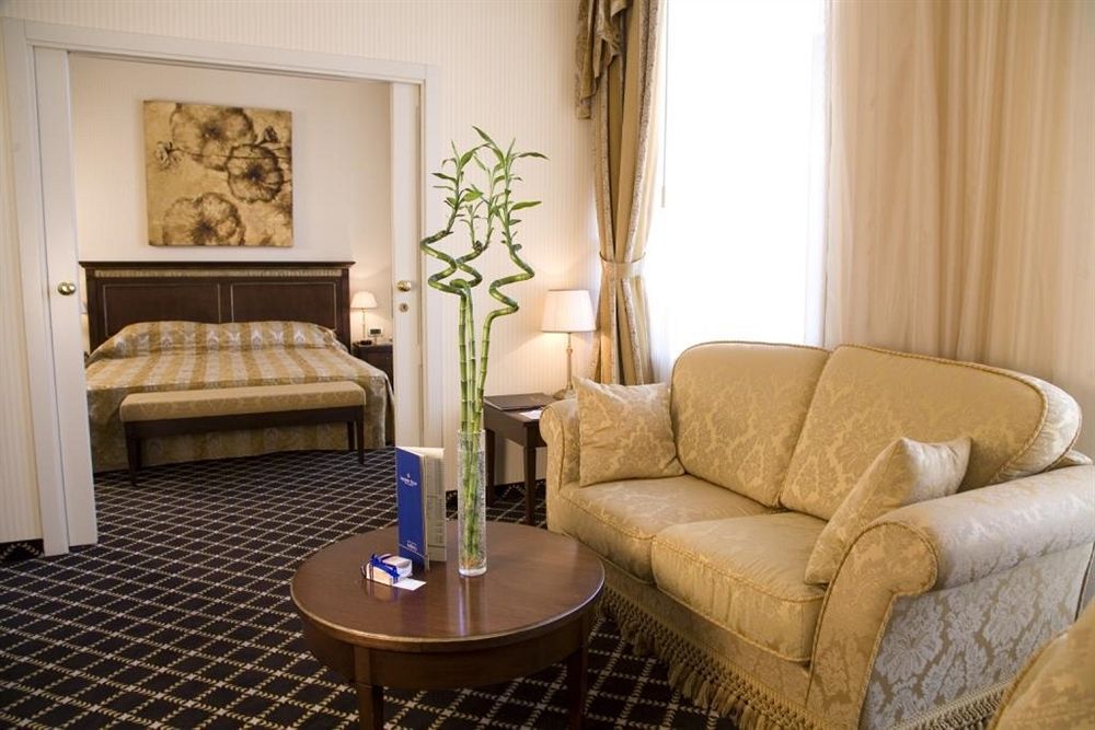 Grand Hotel Yerevan фото 27