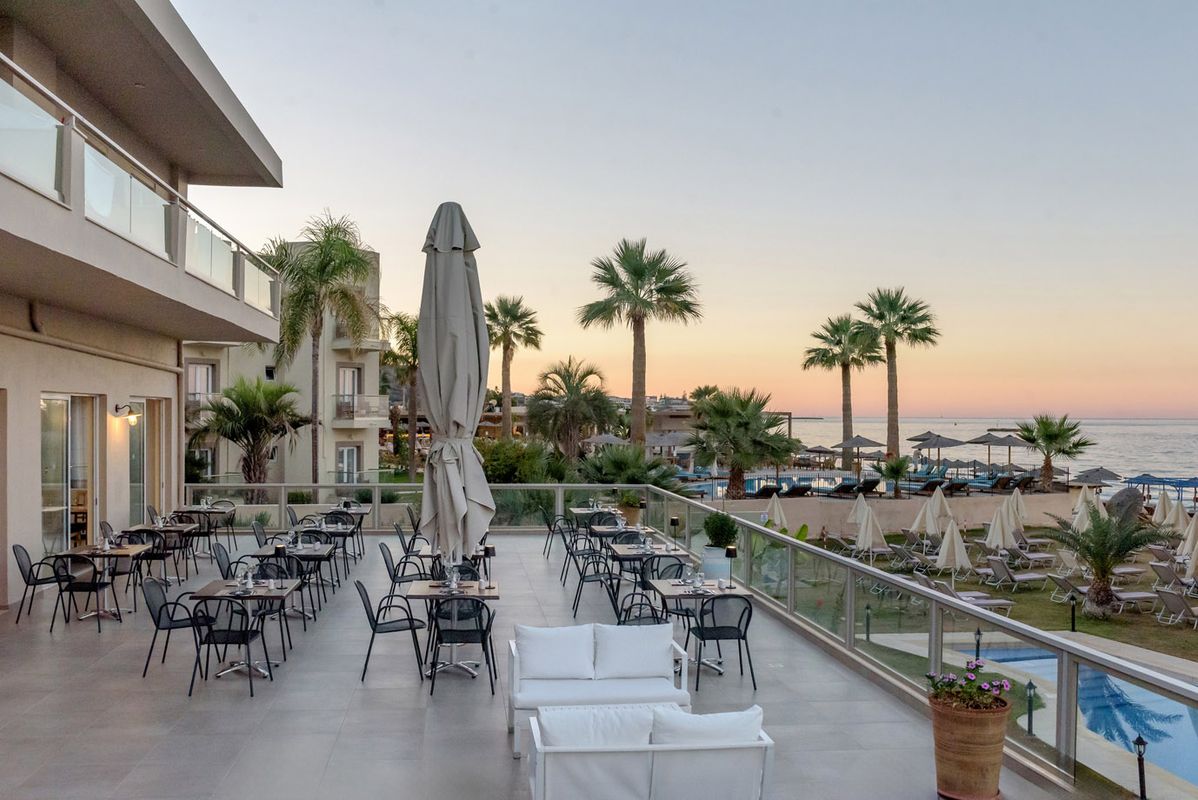 Zeus Hotels Palm Beach фото 8