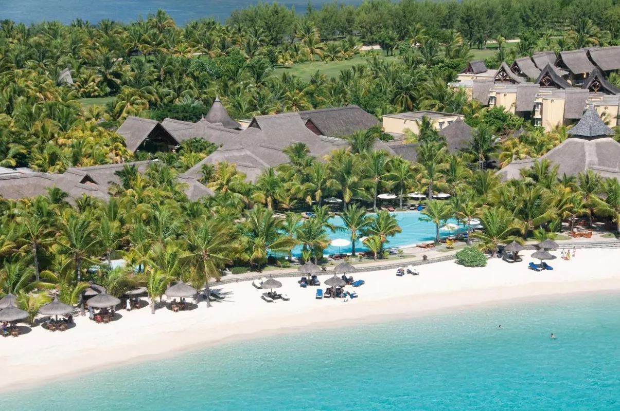 Paradis Beachcomber Golf Resort & Spa фото 0