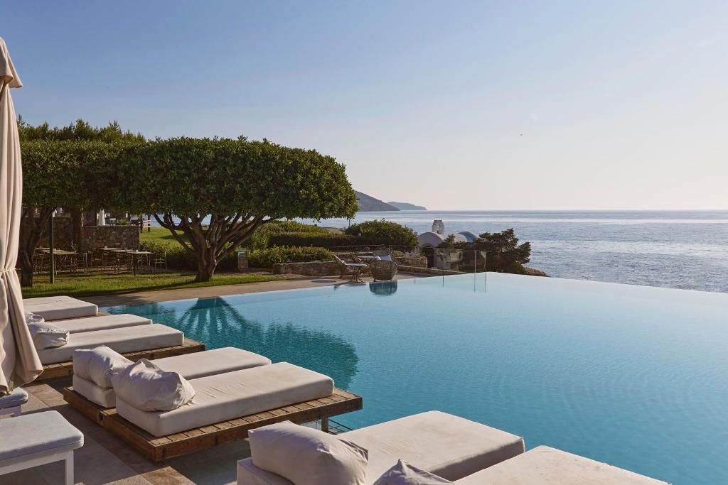 St. Nicolas Bay Resort Hotel & Villas фото 5