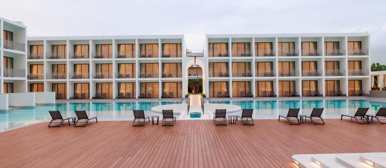 Фото отеля Patong Beach Hotel by See2Sea