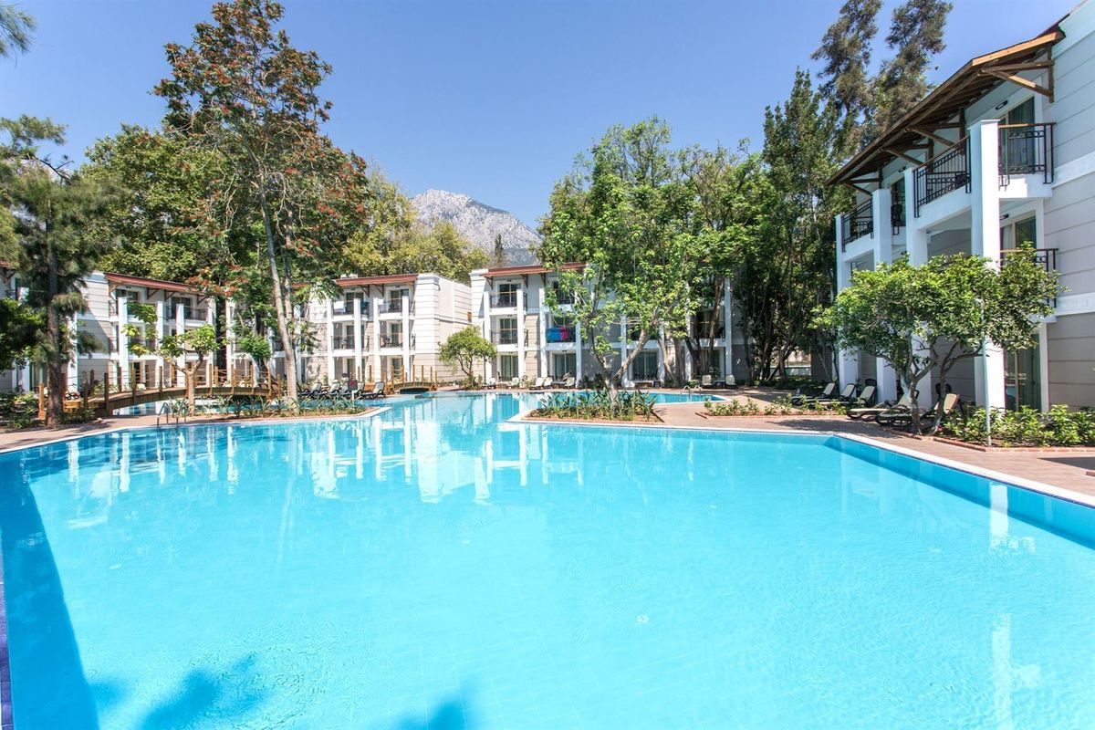 Sherwood Bougain Villas фото 11