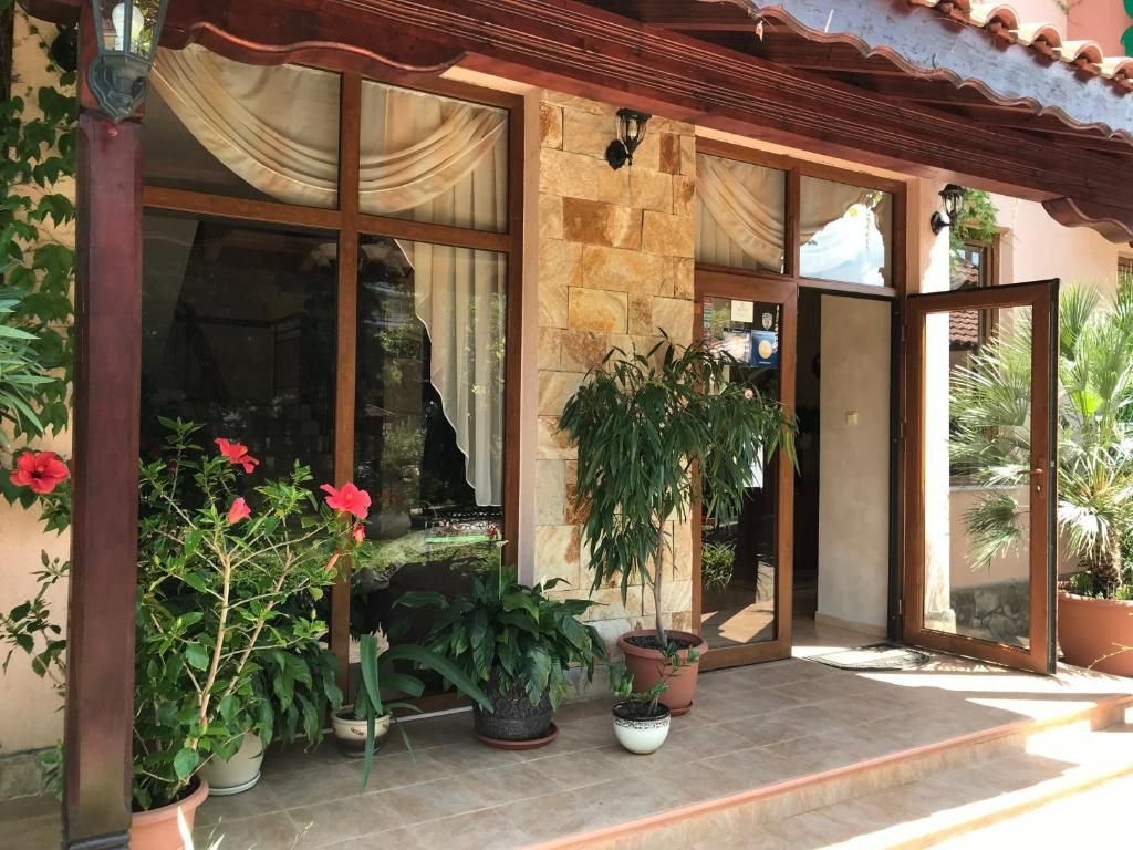 Oleander House фото 3