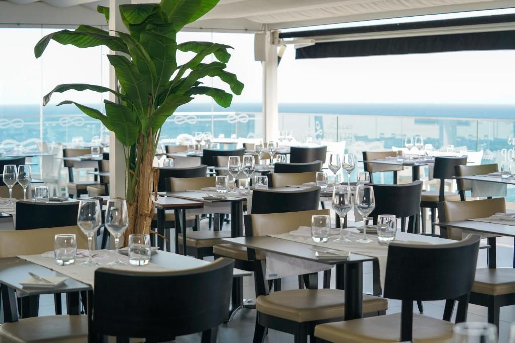 Carvi Beach Hotel фото 12