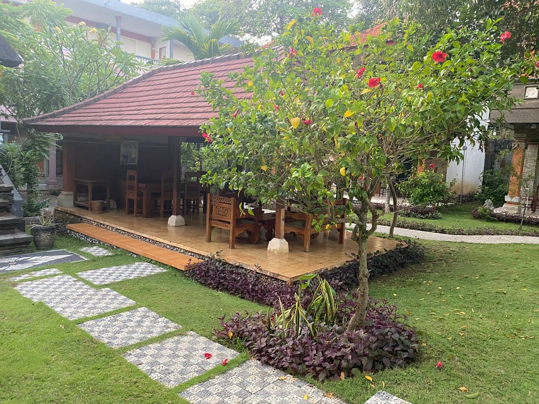Melasti Kuta Bungalows and Spa фото 30
