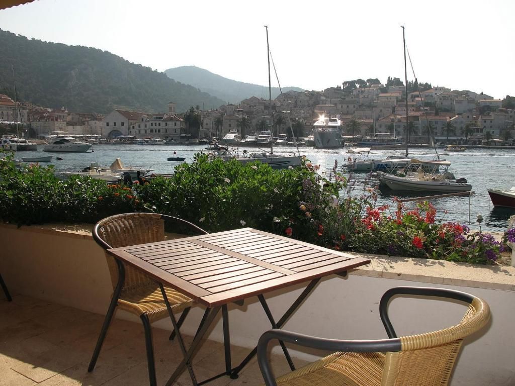 Delfin Hvar Harborcourt фото 4