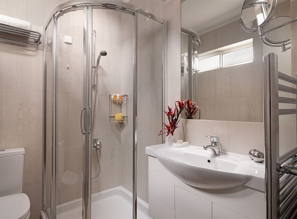 Blazer Suites Hotel фото 46