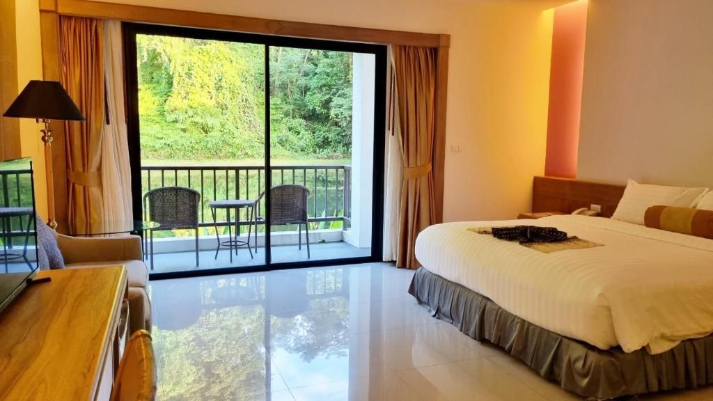 Tinidee Golf Resort Phuket фото 36