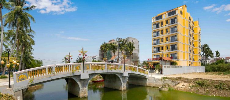 Фото отеля Hoi An Babylon Riverside Hotel & Spa