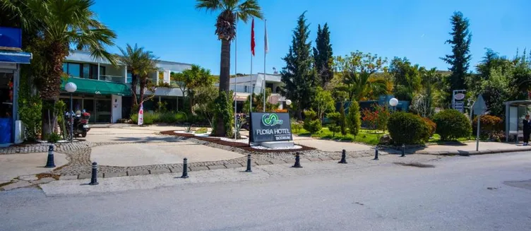 Фото отеля Flora Hotel