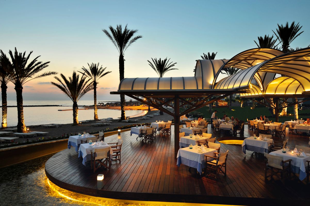 Pioneer Beach Hotel (Adults Only) фото 4