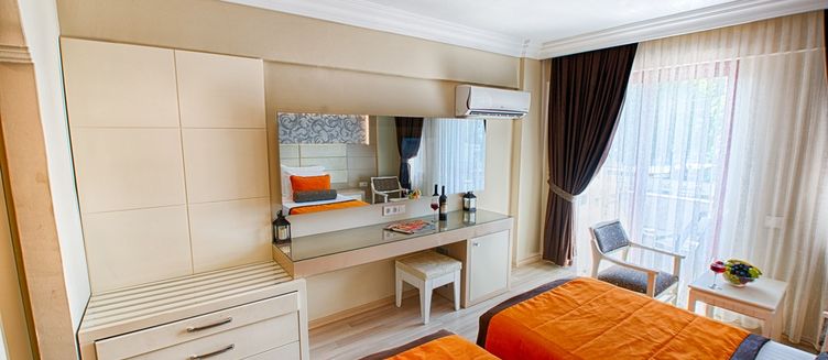 Фото отеля Mendos Garden Exclusive Hotel