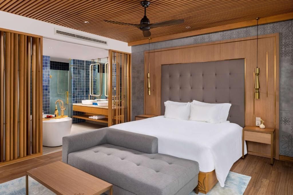 Wyndham Hoi An Royal Beachfront Resort & Villas фото 58