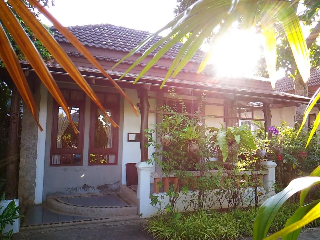 Bangtao Beach Chalet фото 0