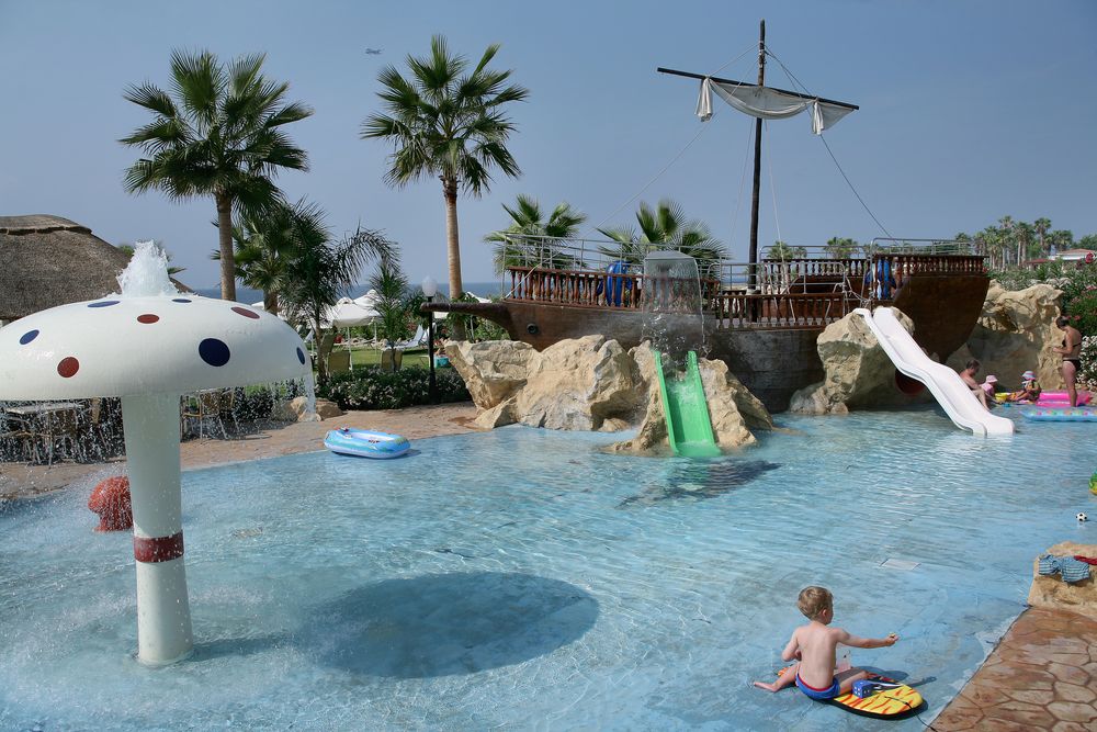 Aquamare Beach Hotel фото 19