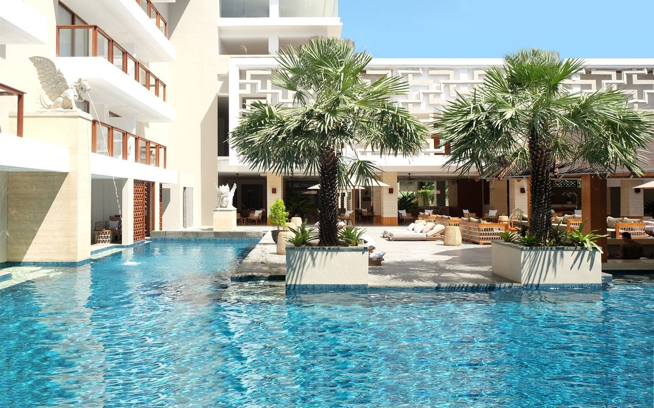 The Bandha Hotel & Suites фото 7