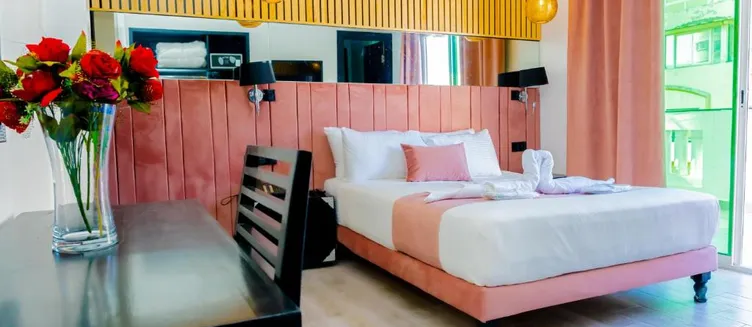 Фото отеля Hotel Les Ambassadeurs