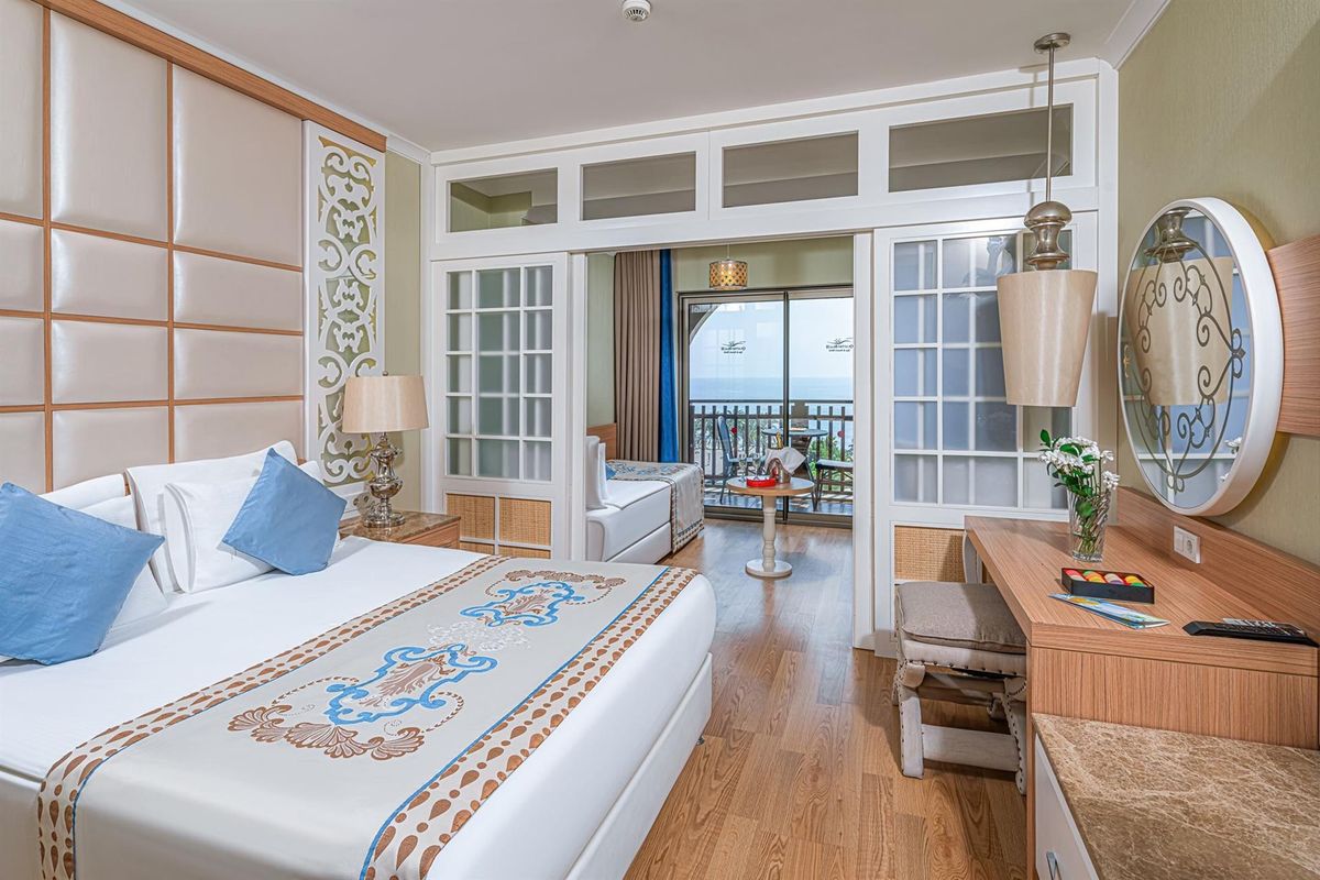 Quattro Beach Spa & Resort фото 4