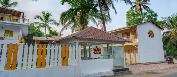 Фото отеля Beach Walk Resort