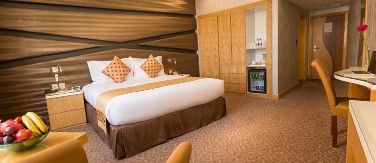 Фото отеля Al Safir Hotel & Tower