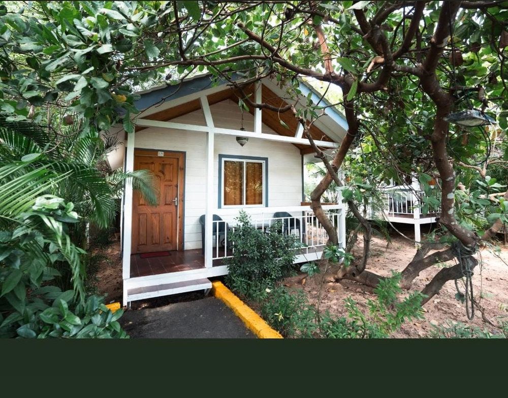 Nasya's Beach Side Cottages фото 44