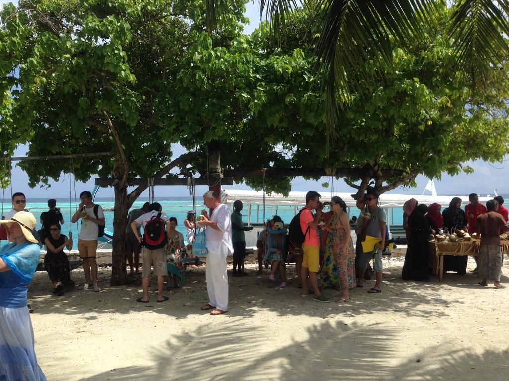 Maaz Inn Fenfushi фото 7