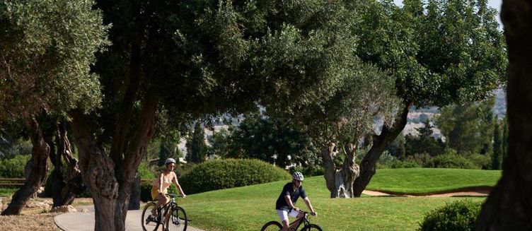 Фото отеля Aphrodite Hills Holiday Residences
