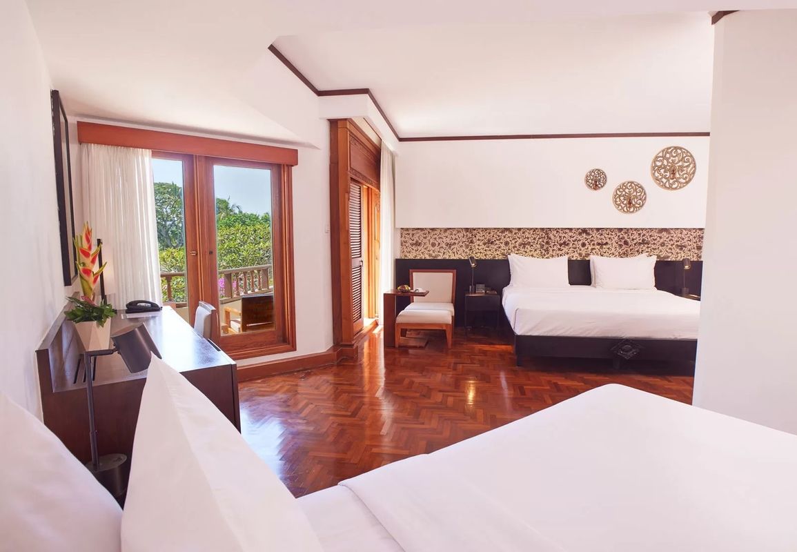 Nusa Dua Beach Hotel & Spa фото 80
